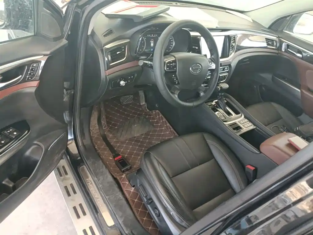 GAC Trumpchi Trumpchi GS8 2017 320T 2WD Luxury Smart Connect (7-seater) фото 16