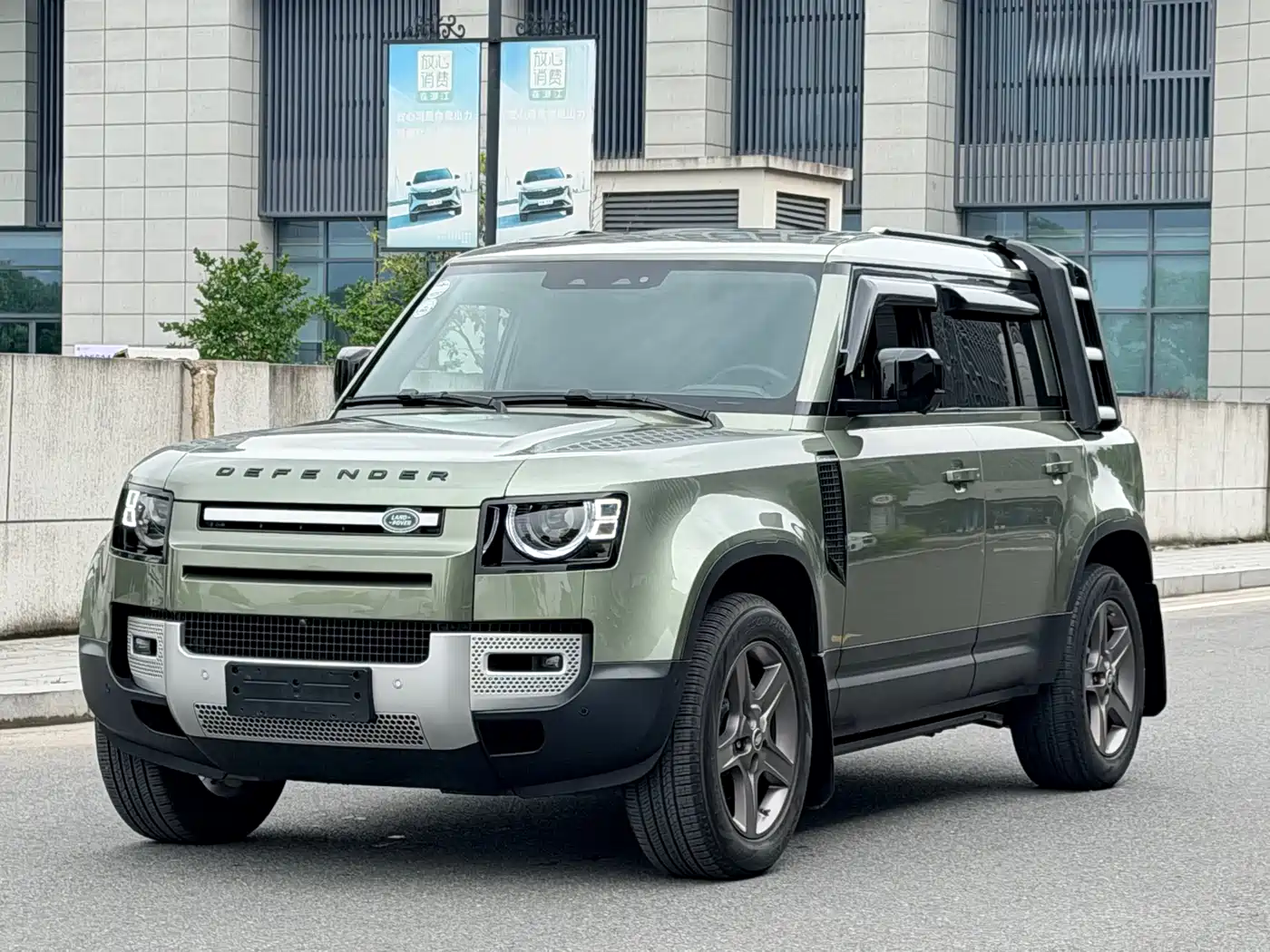 Land Rover Defender 2020 Model 110 P400 HSE