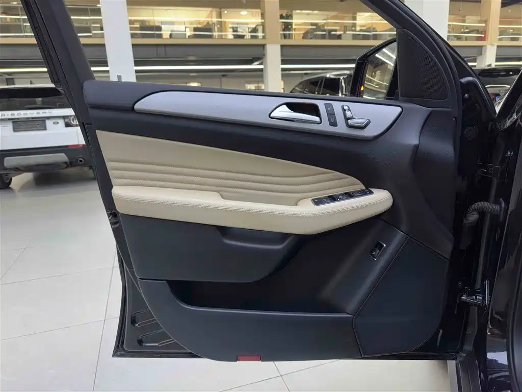 Mercedes-Benz GLE Coupe 2018 GLE 320 4MATIC Coupe SUV фото 12