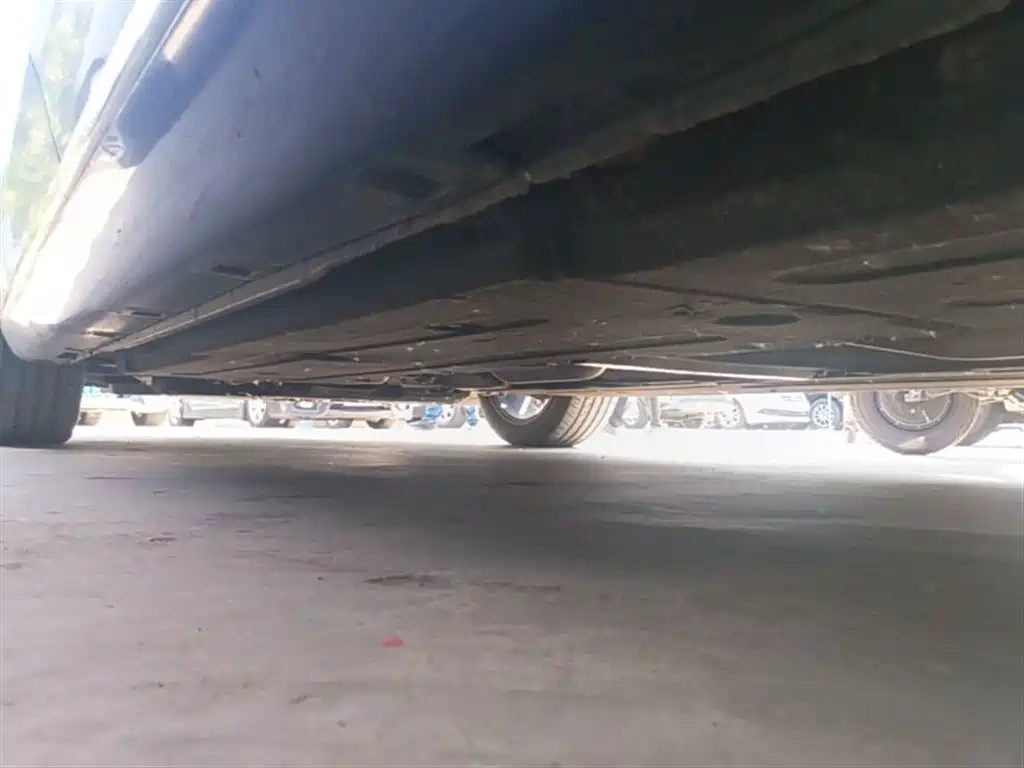 Hongqi H5 2024 2.0T Automatic Smart Connect Flag Smooth Edition фото 18