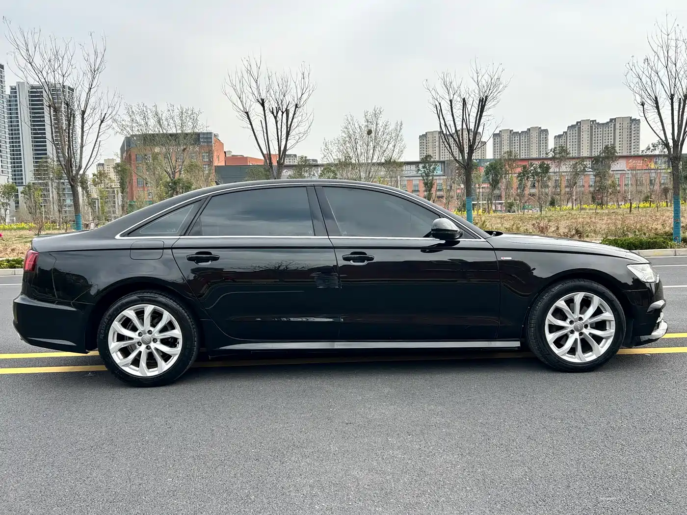 Audi A6L 2018 30th Anniversary 35 TFSI Fashion фото 5