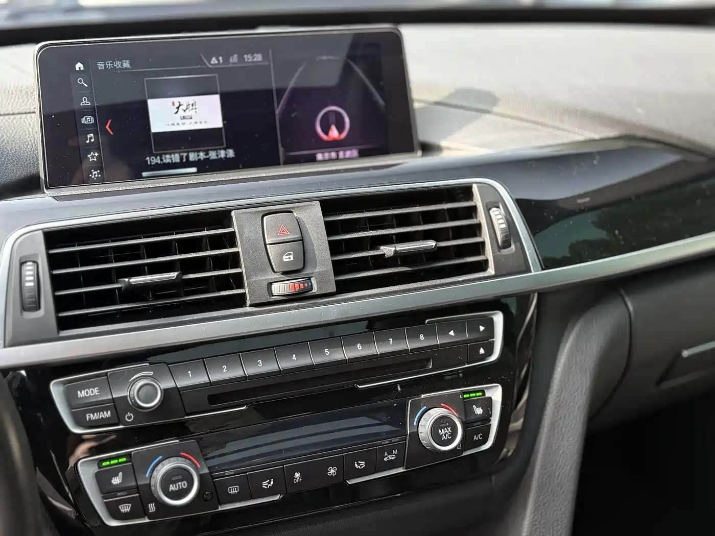BMW 3 Series GT 2019 320i M Sport Model фото 14