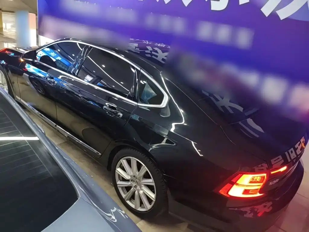 Фото 5 - Volvo S90