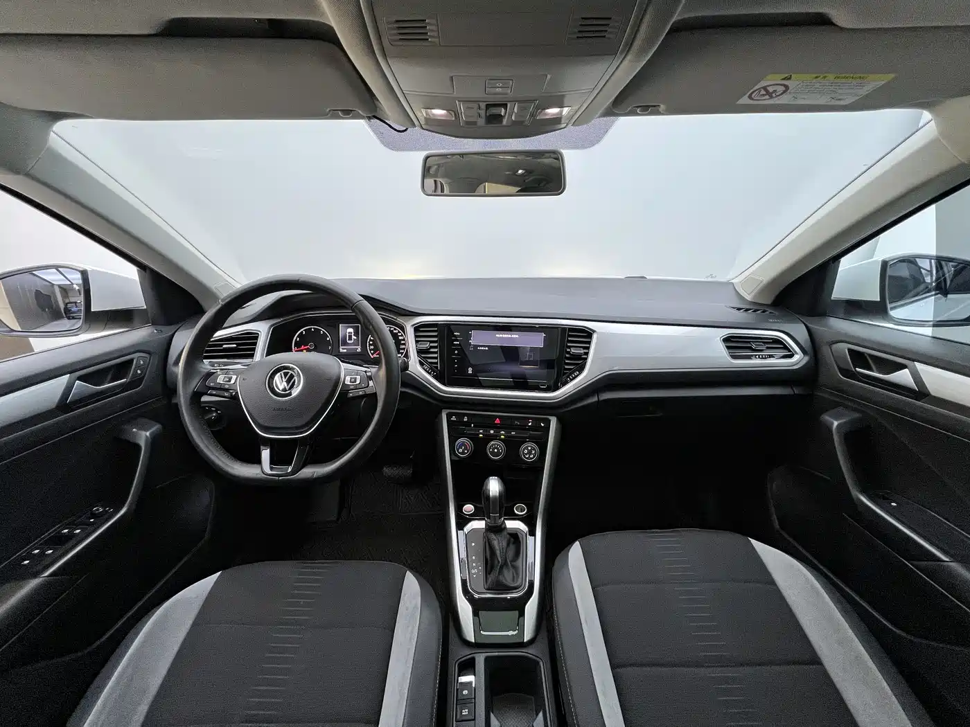 Volkswagen T-ROC 2021 280TSI DSG 2WD Comfort Connected фото 6