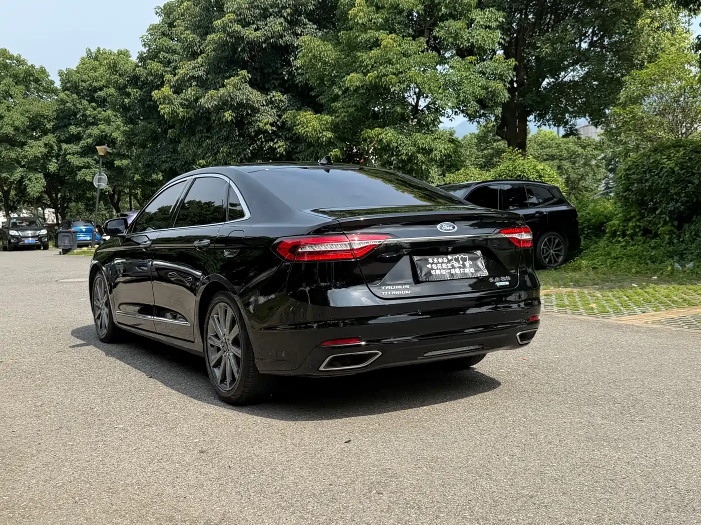 Фото 23 - Ford Taurus