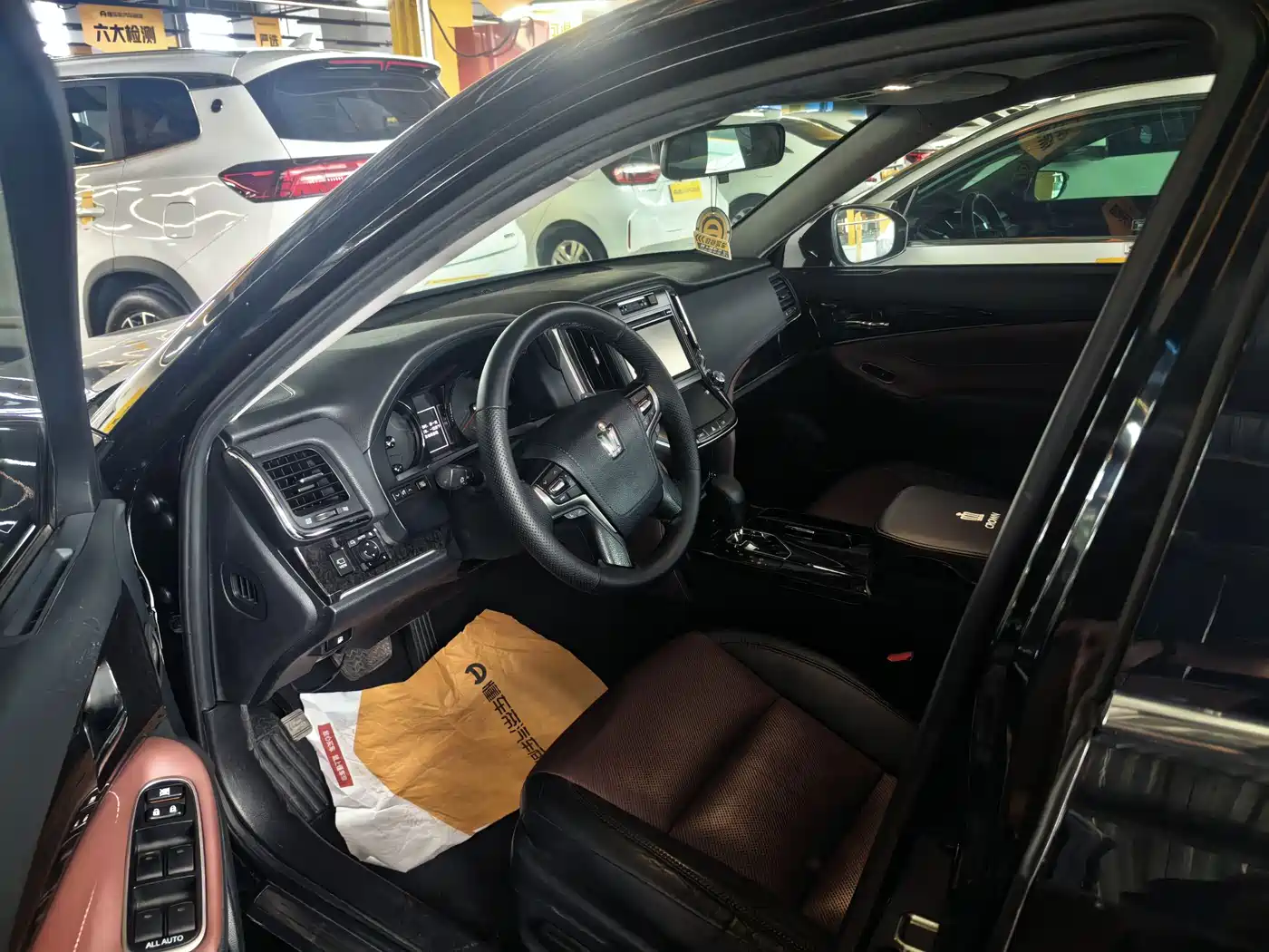 Toyota Crown 2018 2.0T Sport Edition фото 2