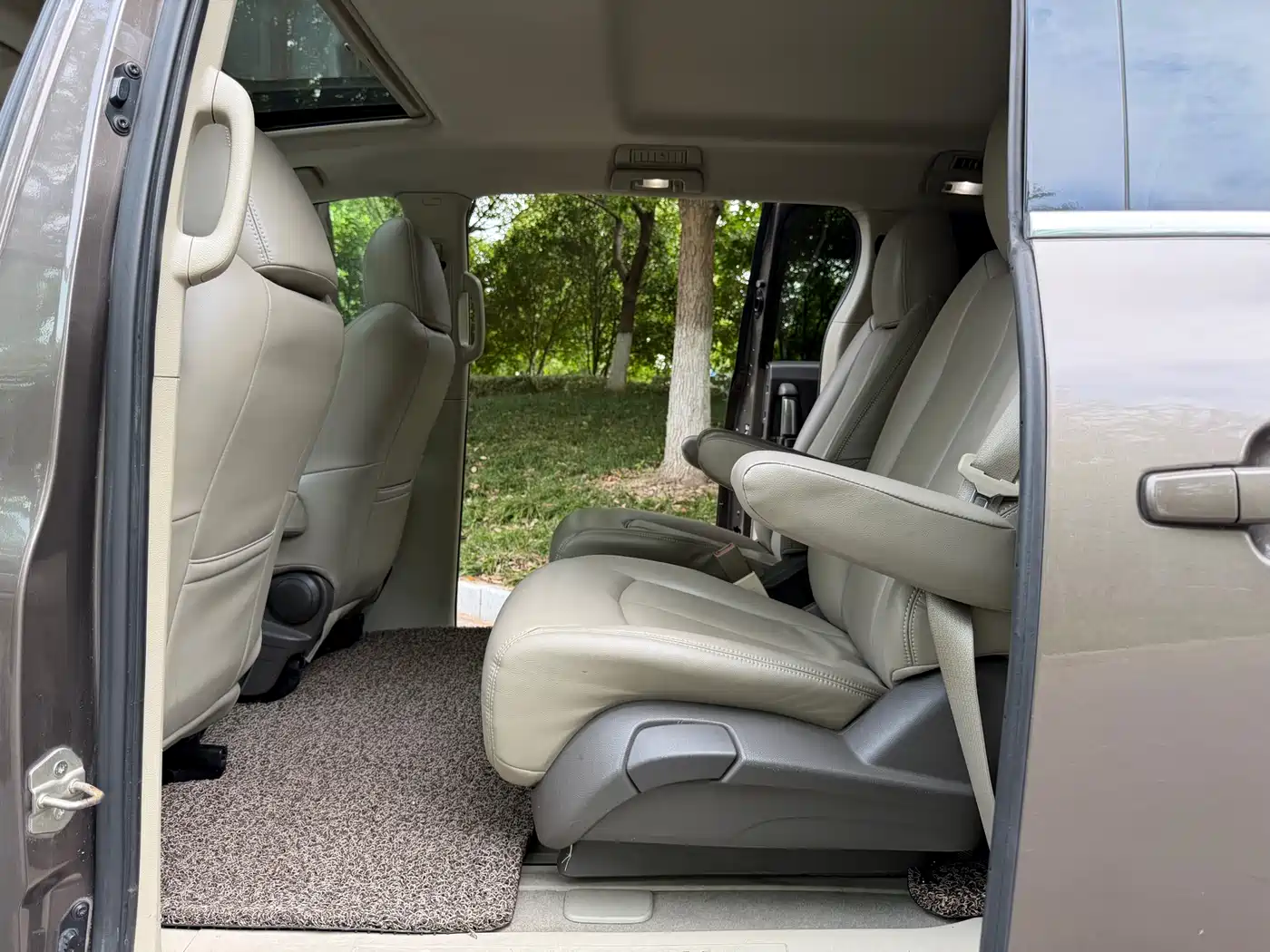 Buick GL8 2013 2.4L CT Luxury Business Comfort Edition фото 10