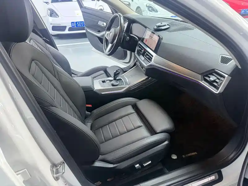 BMW 3 Series 2020 Facelift 325Li M Sport Night Edition фото 6