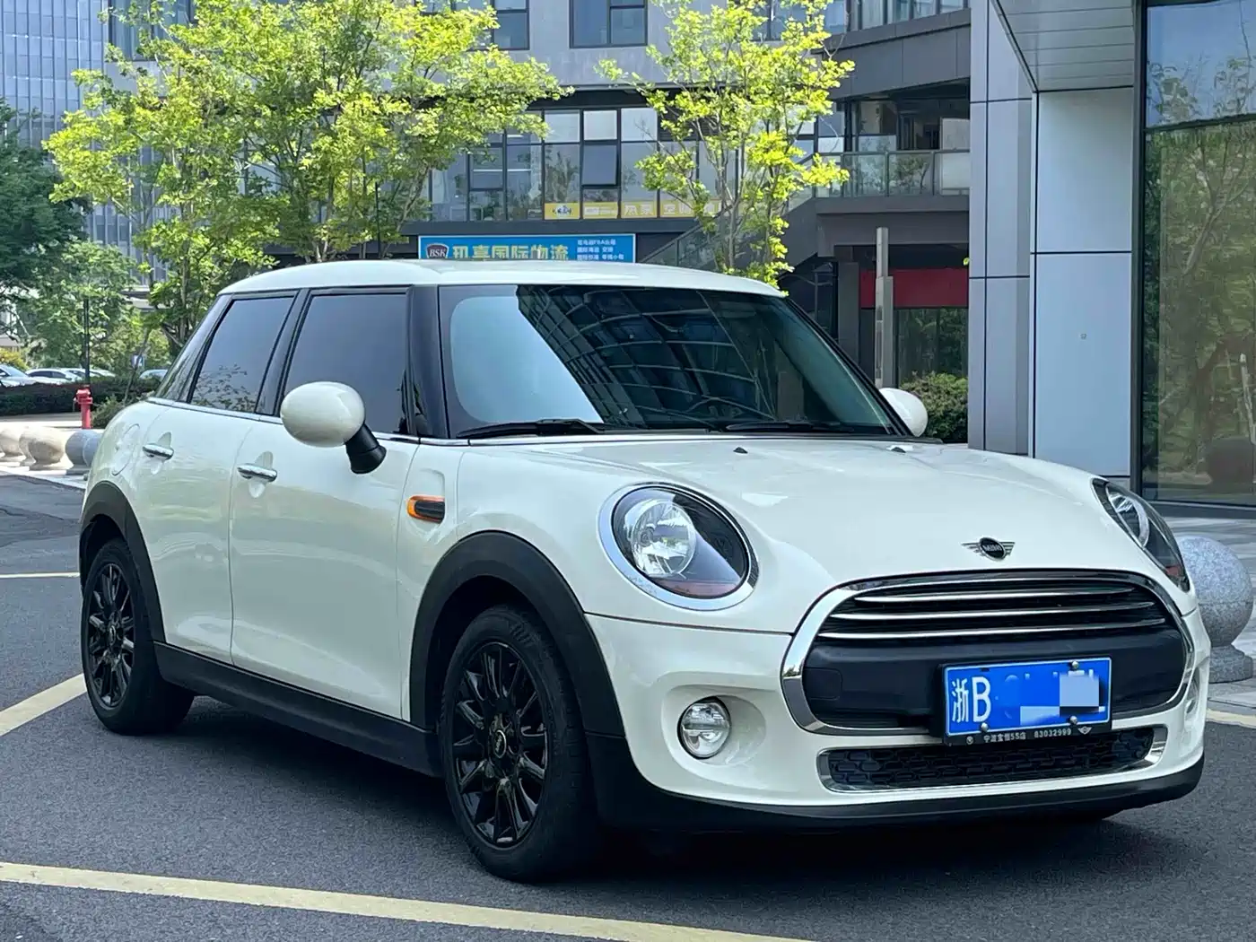 MINI 2018 1.5T ONE PLUS 5-Door фото 3