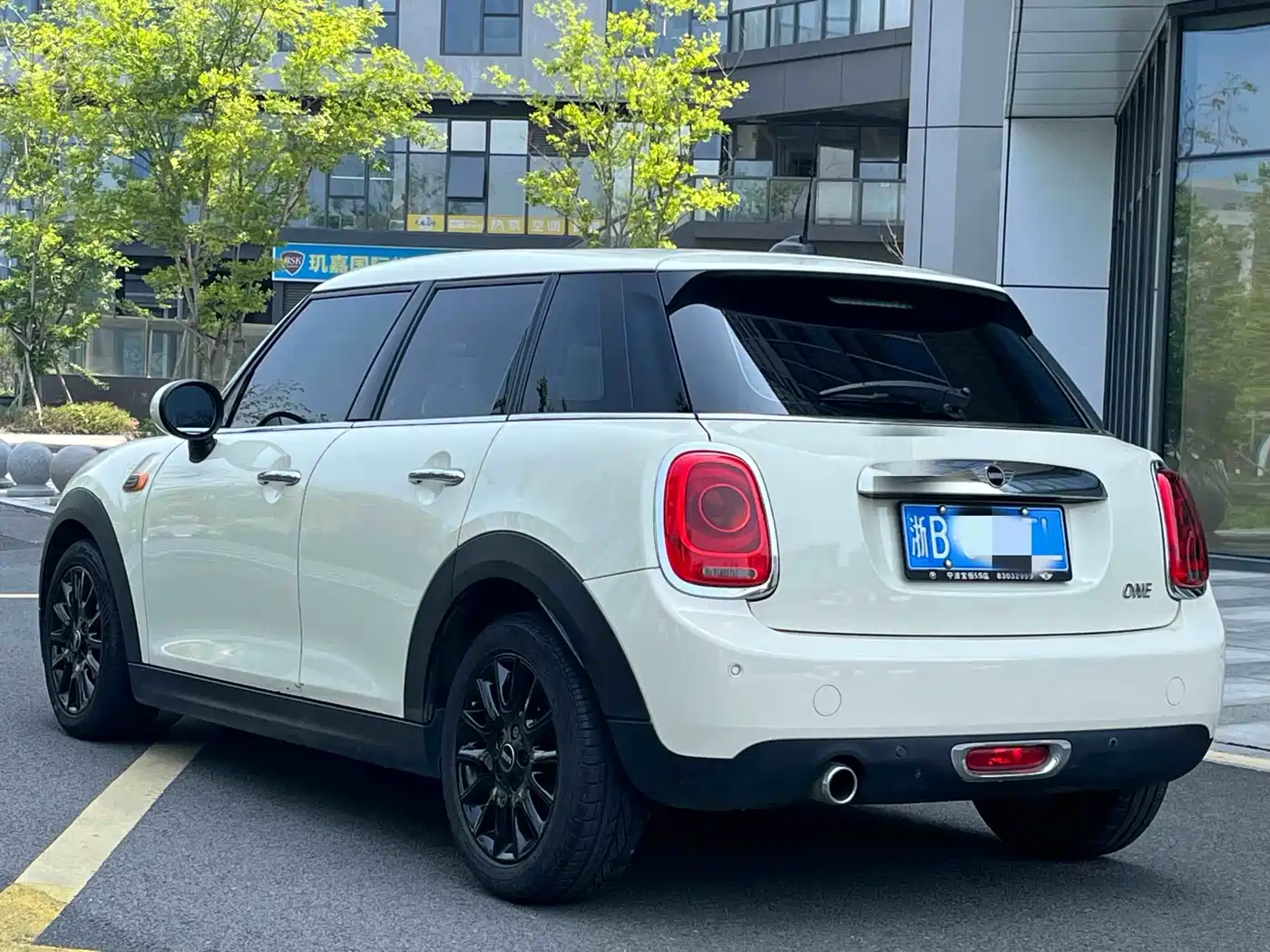 MINI 2018 1.5T ONE PLUS 5-Door фото 12