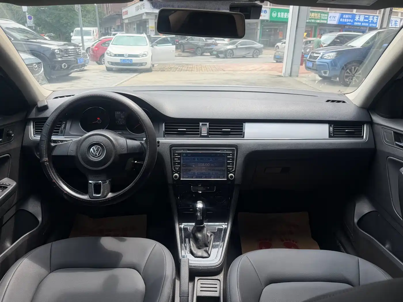 Volkswagen Bora 2015 Quality Edition 1.6L Automatic Fashion фото 9