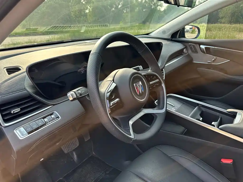 BUICK LACROSSE