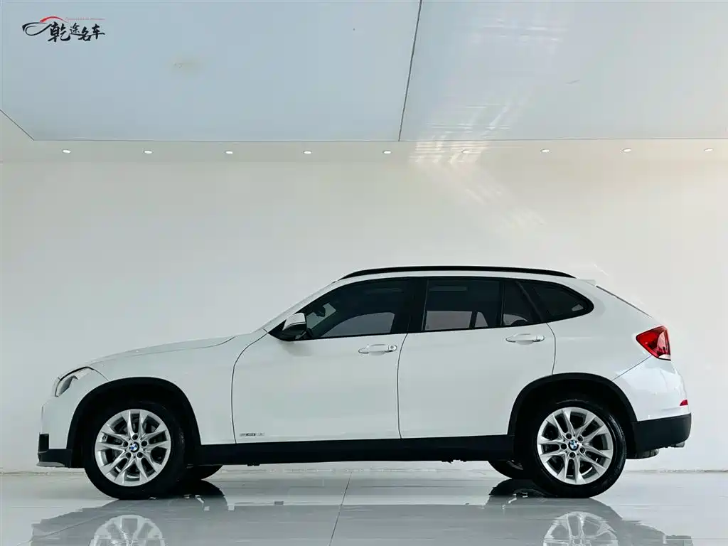 BMW X1 2015 Model sDrive18i Fashion Advanced Edition фото 4