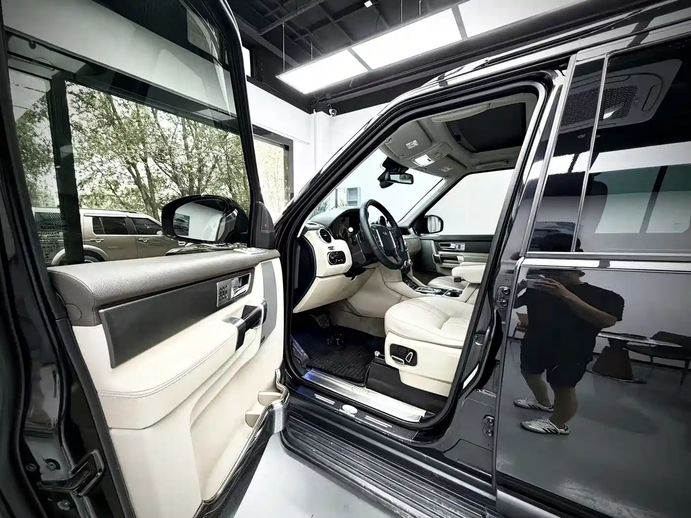 Land Rover Discovery 2016 3.0 SC V6 SE фото 8