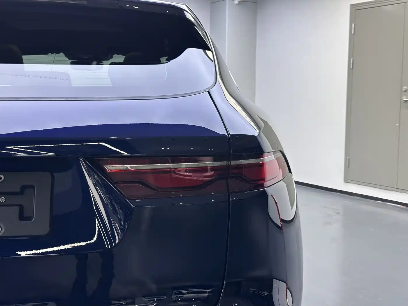 Jaguar F-PACE 2021 340PS R-Dynamic SE фото 31