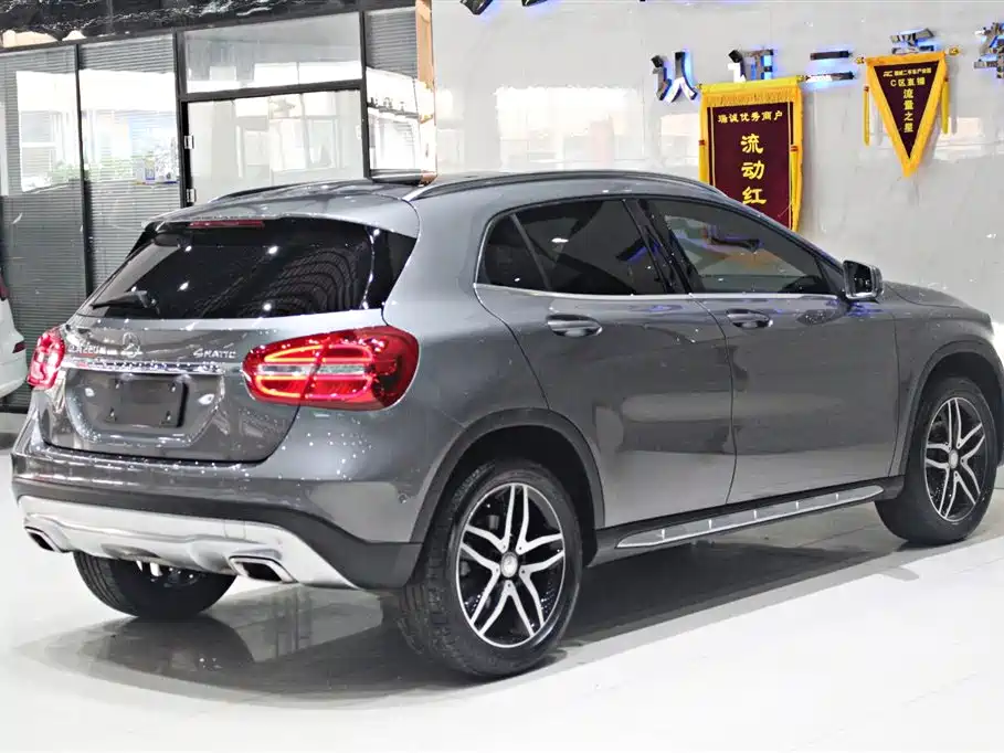 Mercedes-Benz GLA 2016 GLA 220 4MATIC Fashion фото 15