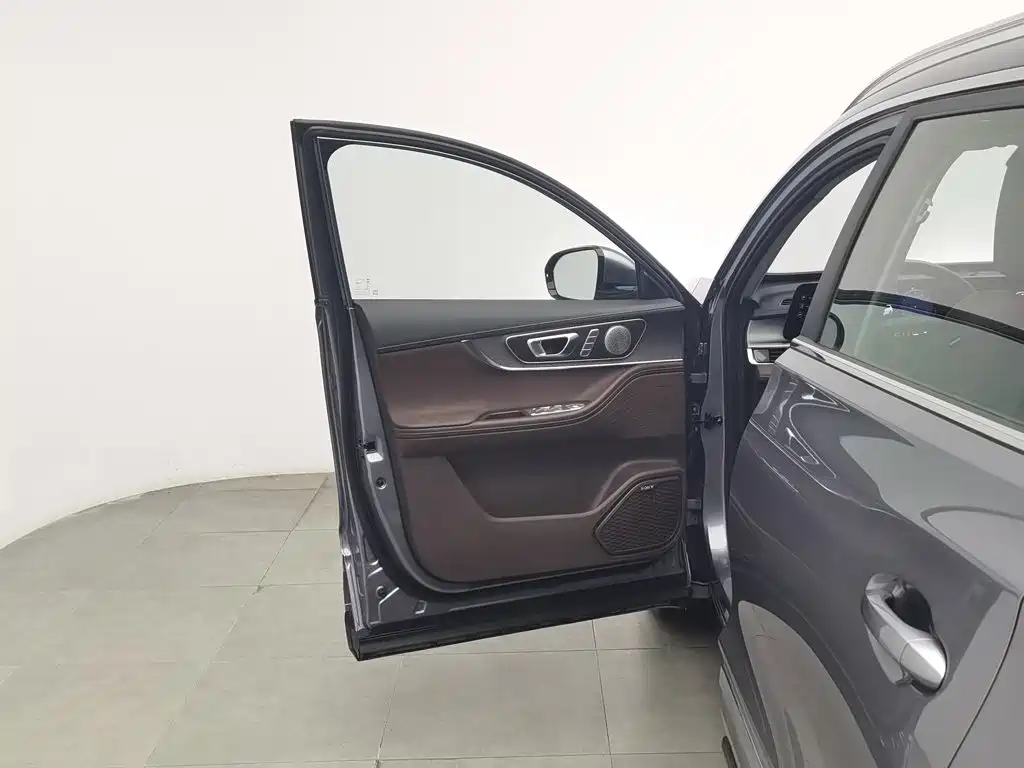Chery Tiggo 8, миниатюра 8