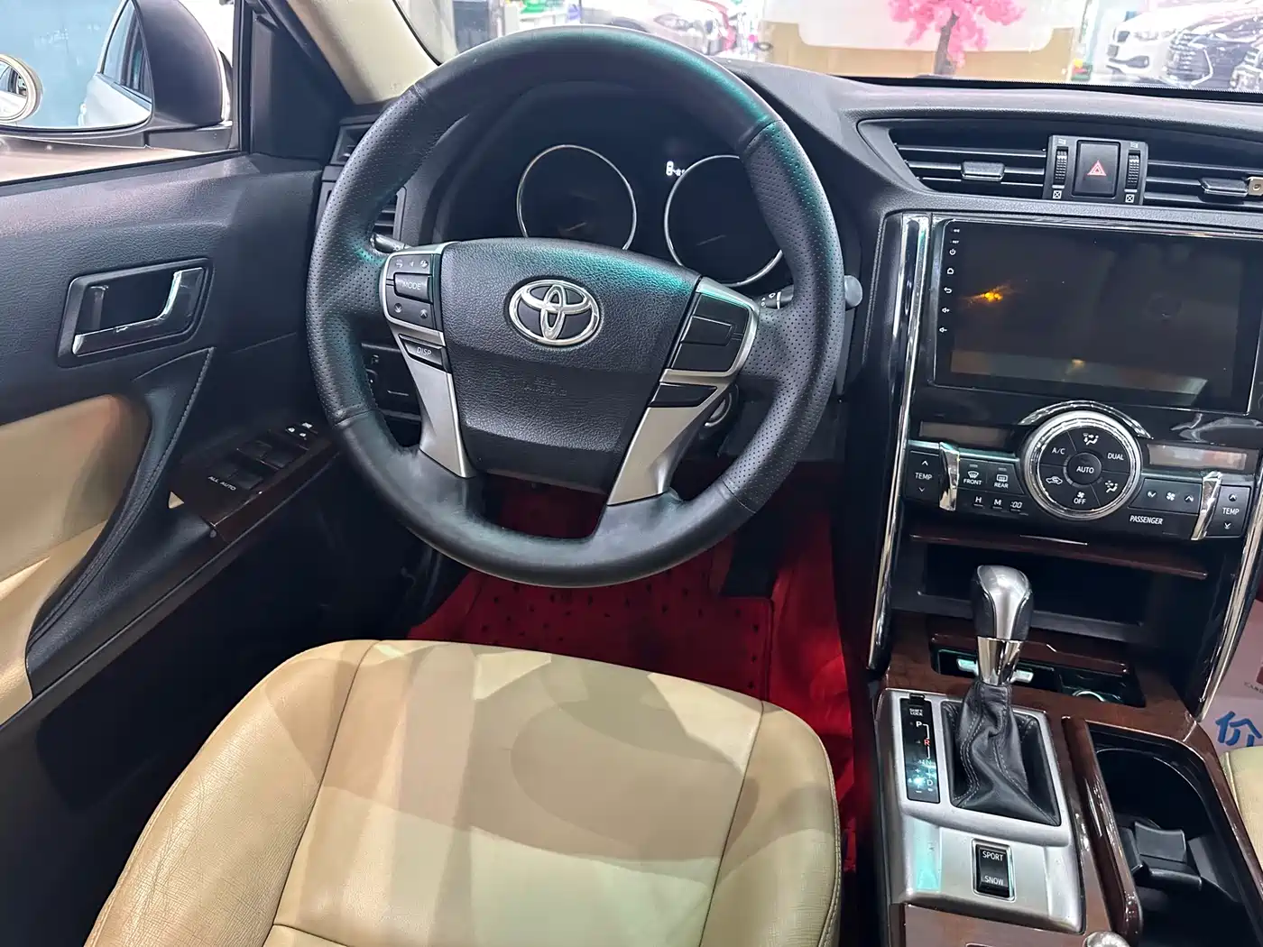 Toyota Reiz 2015 2013 2.5V Elite Edition
