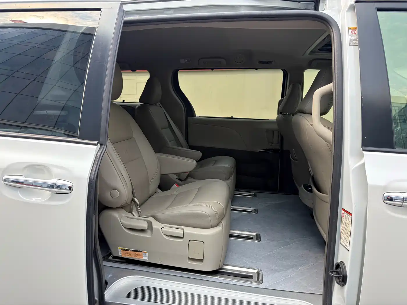 Toyota Sienna 2015 3.5L 2WD L фото 9