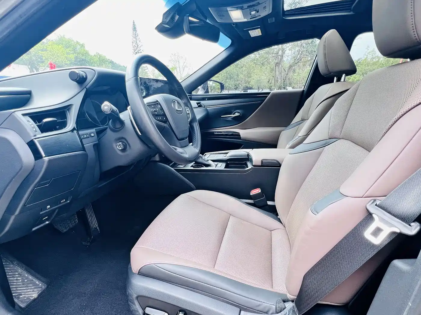 Lexus ES 2021 200 Excellence Edition фото 8