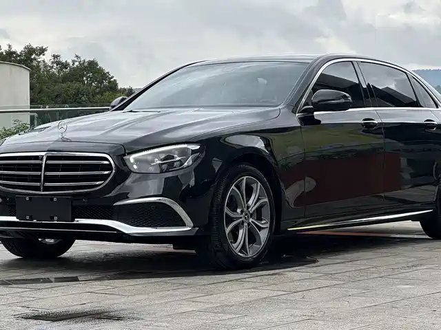 Mercedes-Benz E-Class 2023