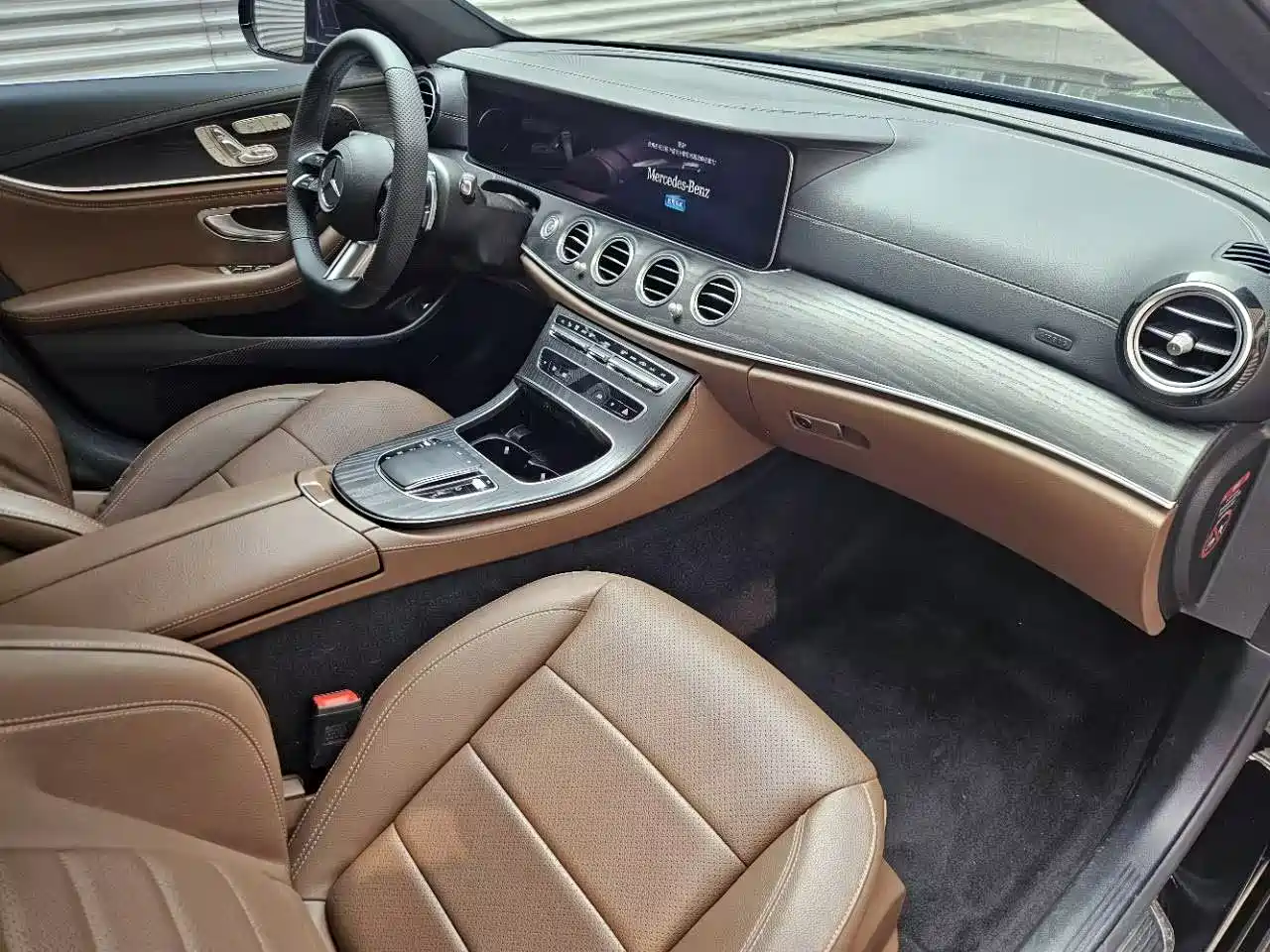 Mercedes-Benz E-Class 2023 E 300 L Sport Fashion фото 18