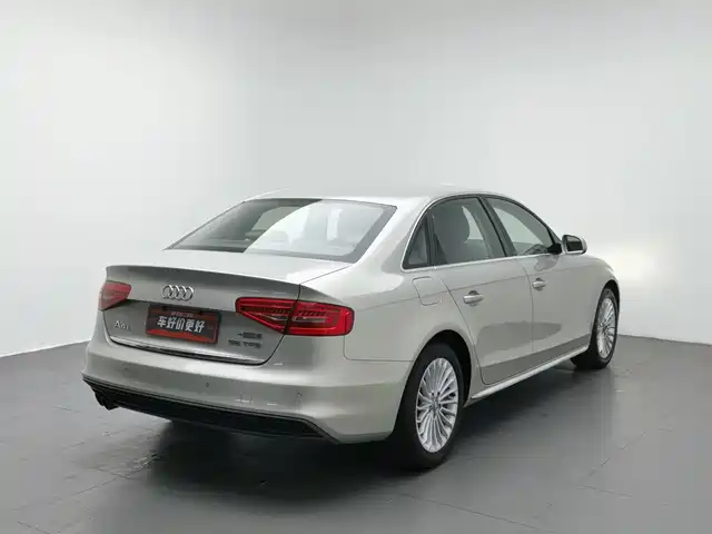 Audi A4L 2016 35 TFSI Collector's Edition S line Comfort — фото 2