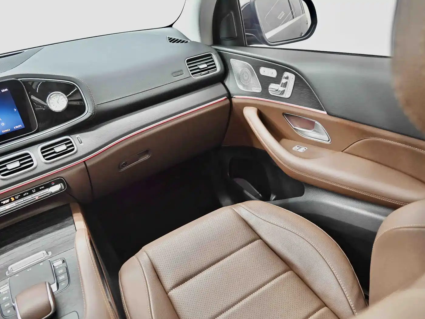 Mercedes-Benz GLE 2024 GLE 450 4MATIC Luxury фото 18