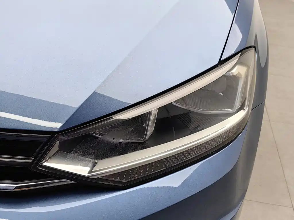 Volkswagen Touran 2018 2018 Touran L 280TSI DSG Comfort 7-seater China V