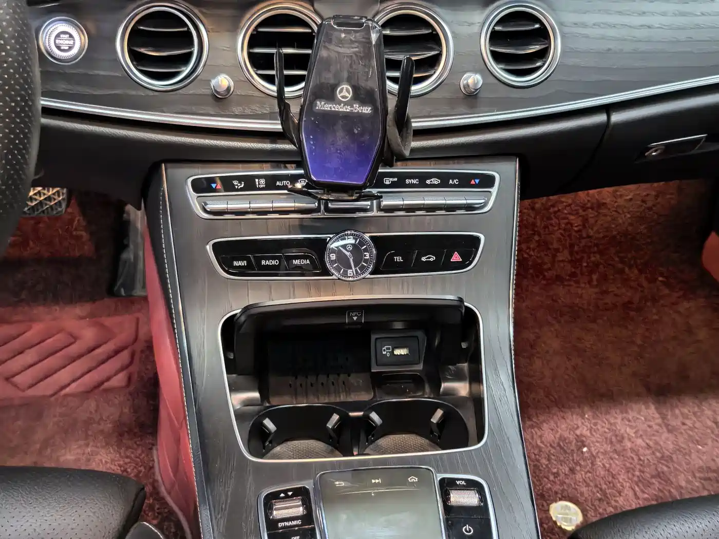 Mercedes-Benz E-Class 2020 E 260 L Sport 4MATIC фото 10