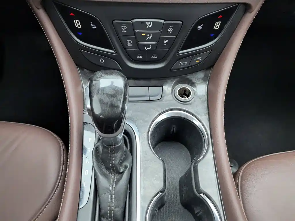 Фото 13 - Buick Envision Plus