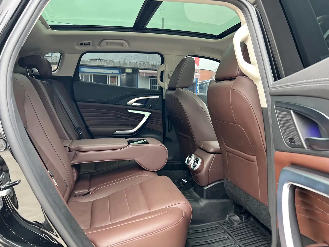 WEI PAI WEI BRAND VV7