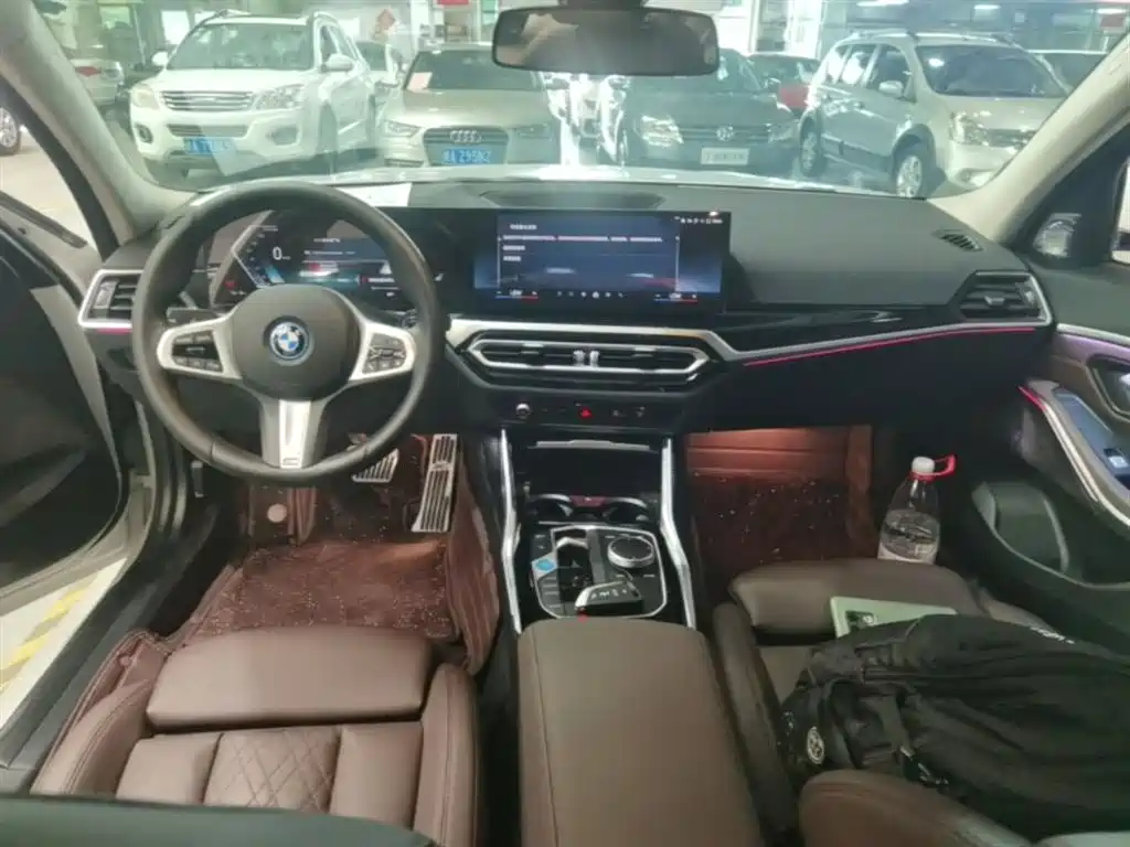 BMW i3 2024 eDrive 35 L фото 10