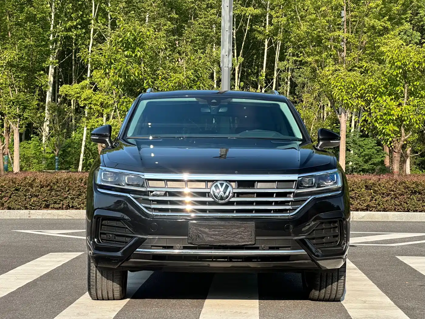 Volkswagen Touareg 2019 2.0TSI Sharp Wing Edition China VI фото 3