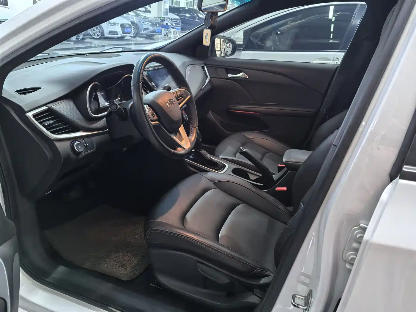 Chevrolet Monza 2020 Mild Hybrid RS 330T Automatic Smooth Edition фото 7