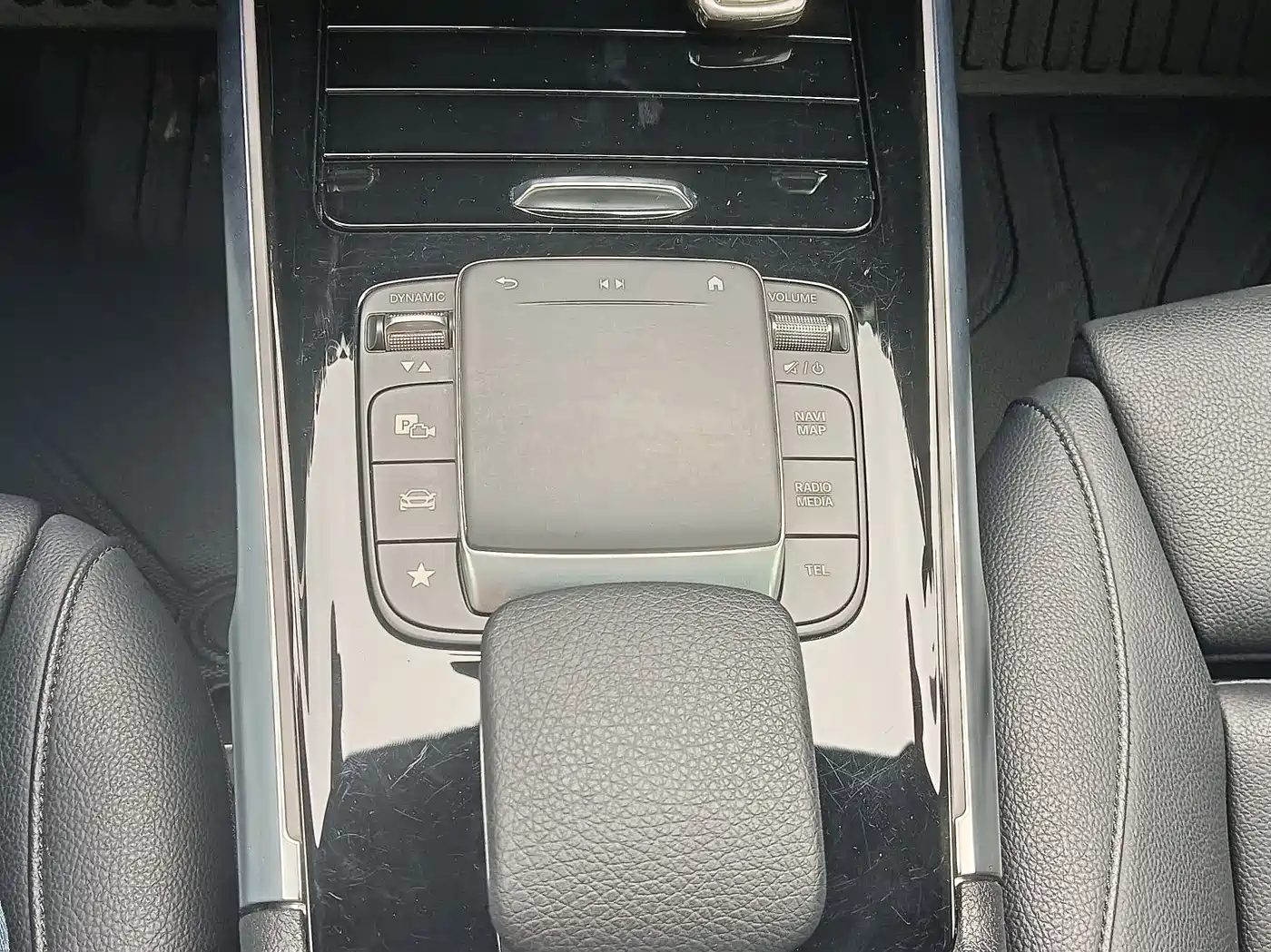 Mercedes-Benz GLB 2020 Facelift GLB 200 Style фото 25