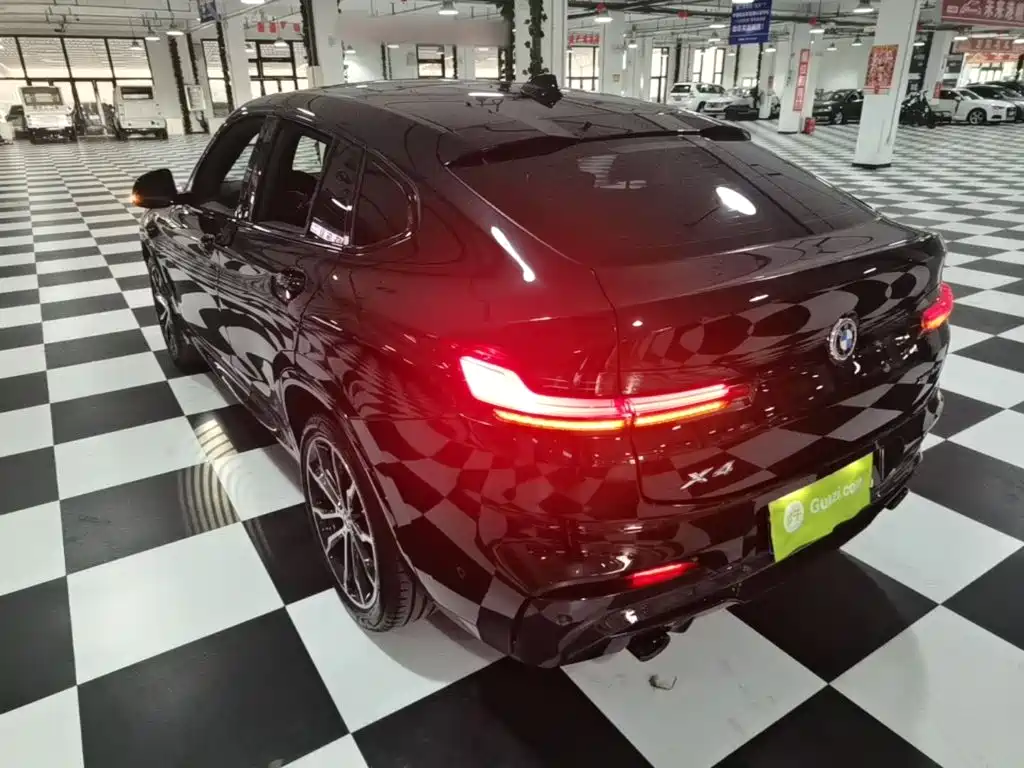 Photo 5 - BMW X4