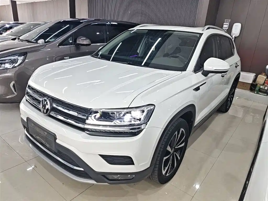Volkswagen Tharu 2021 330TSI 4WD Luxury Plus