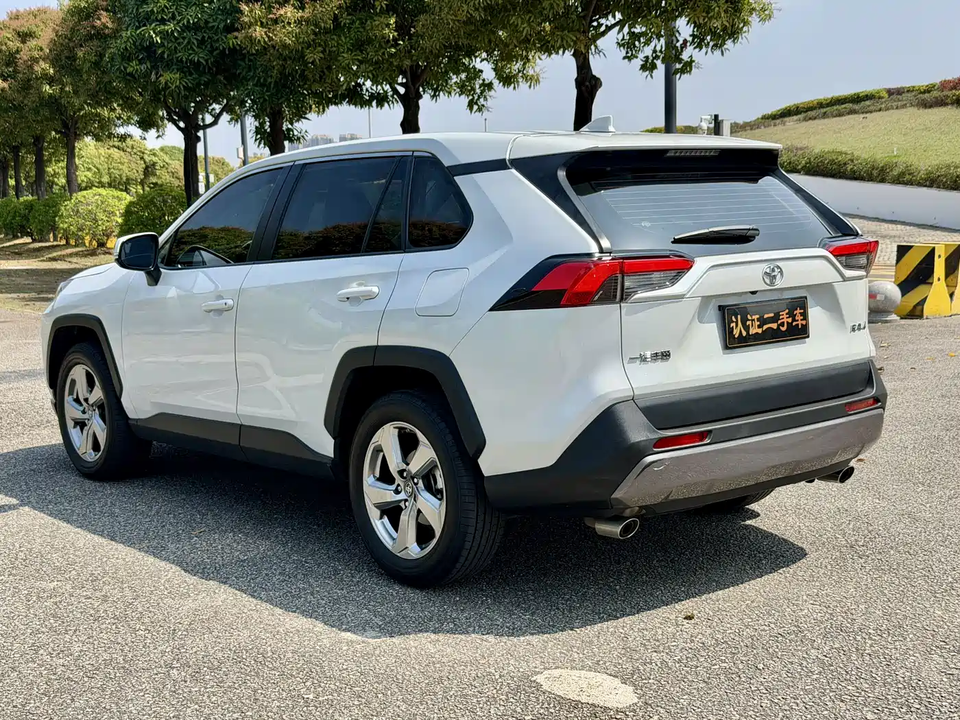 Toyota RAV4 Rongfang 2022 2.0L CVT 2WD Trend Edition фото 27