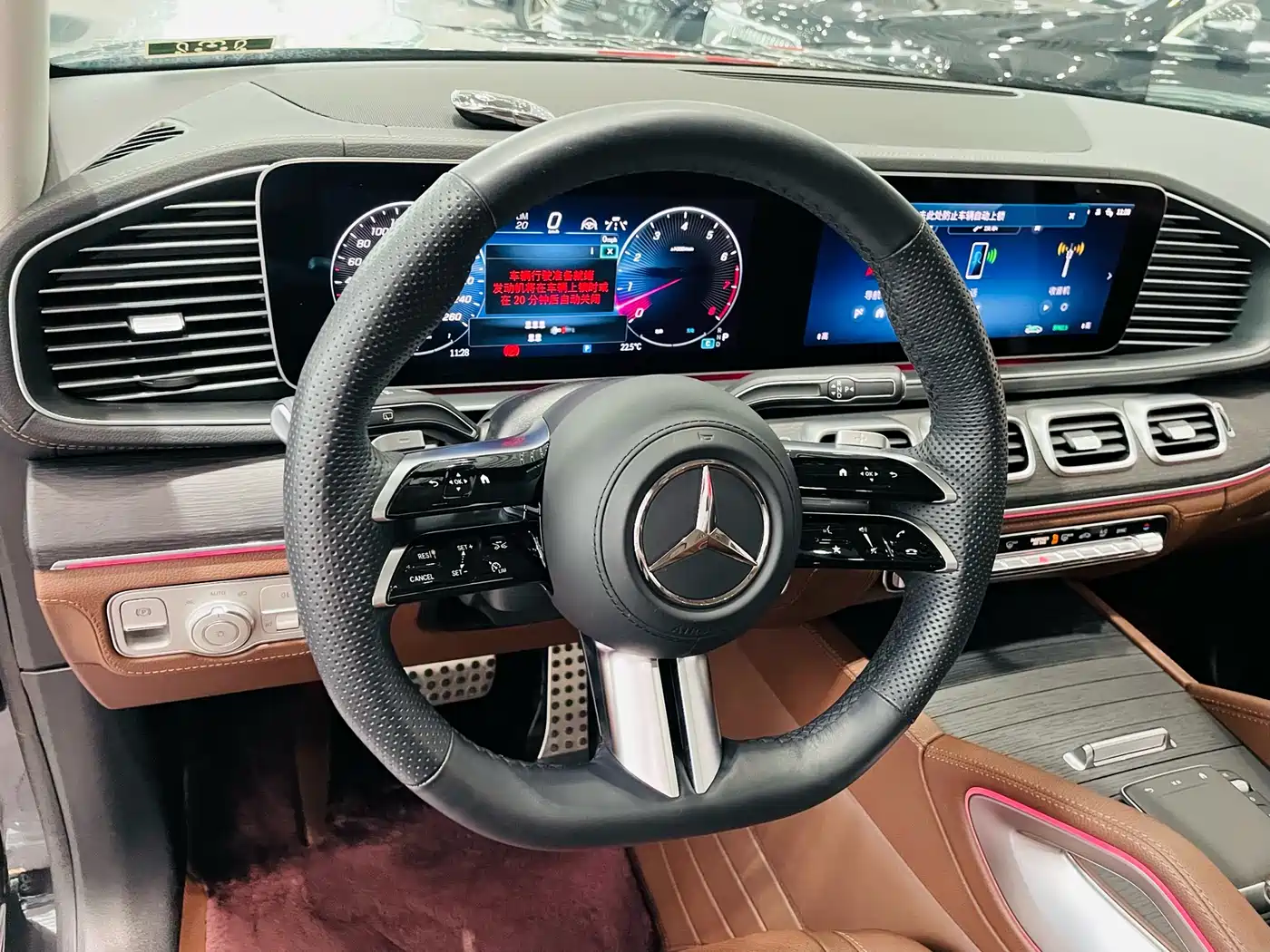 Mercedes-Benz GLS 2024 GLS 450 4MATIC Fashion Edition фото 12