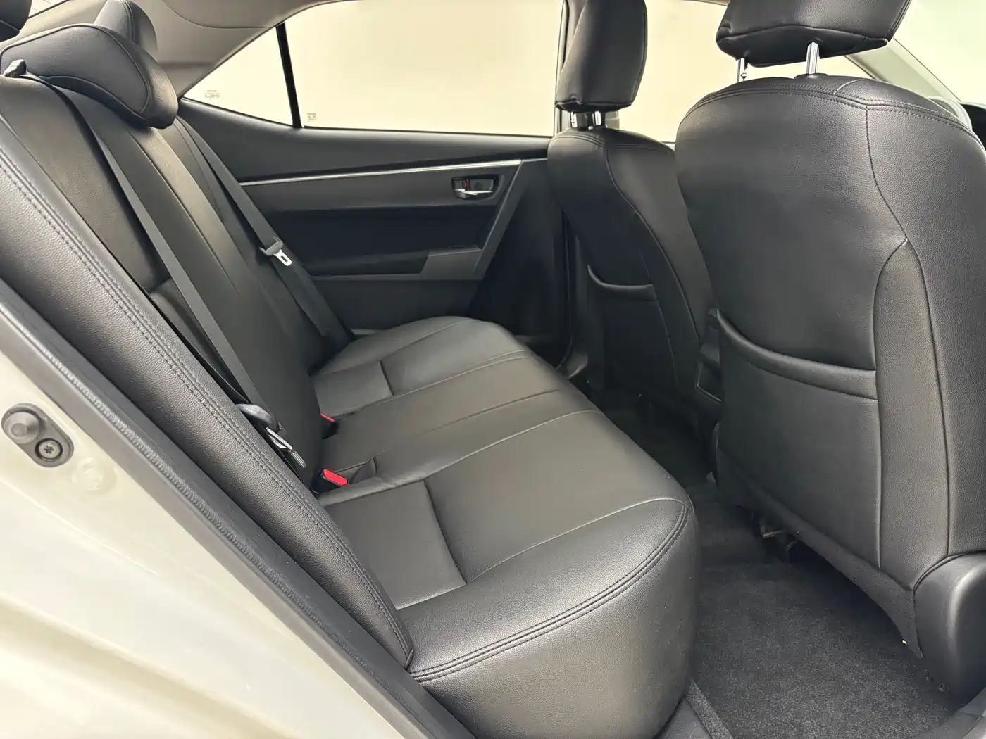 Toyota Corolla 2017 1.2T CVT GL фото 12