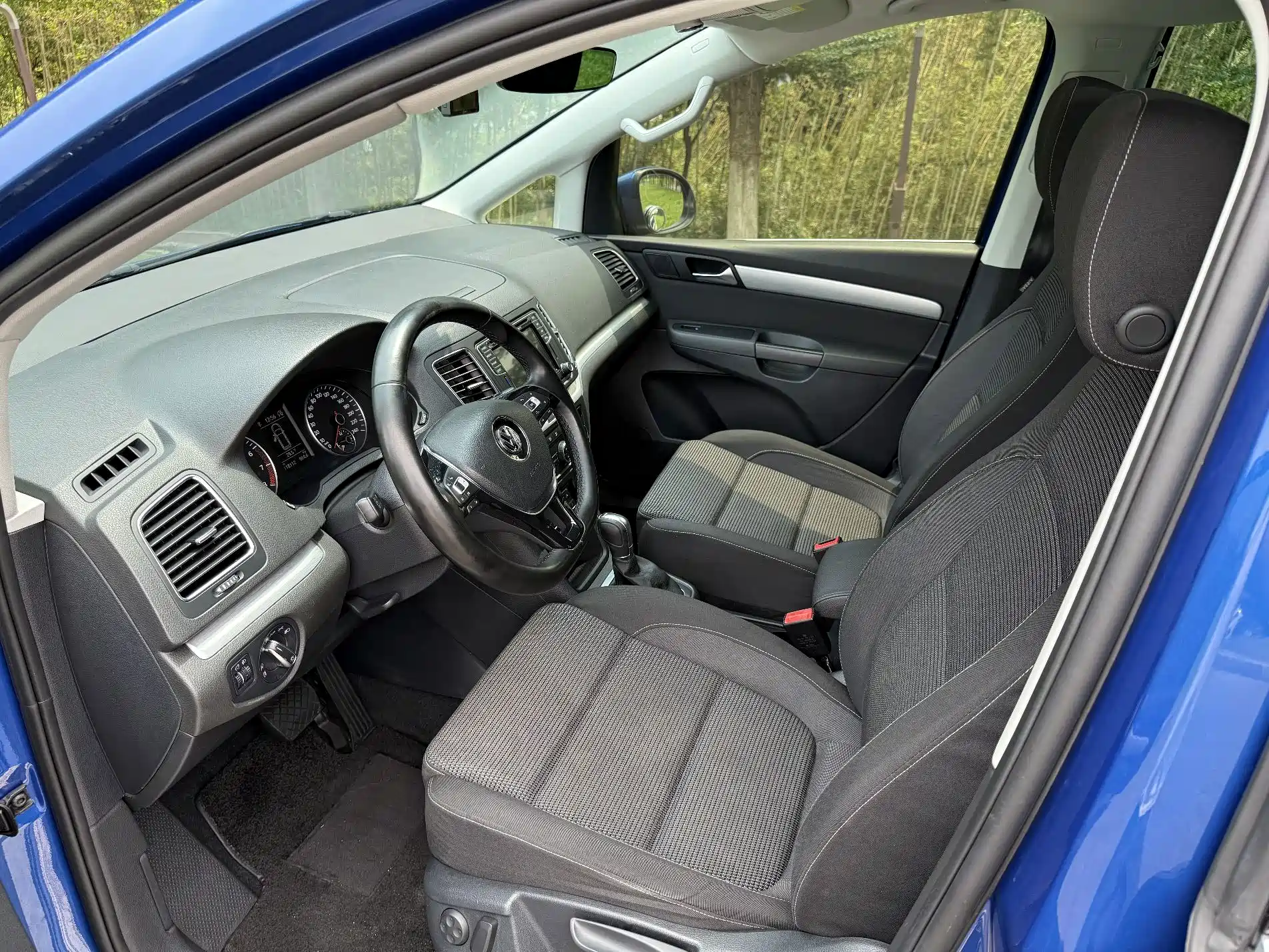 Фото 9 - Volkswagen Sharan