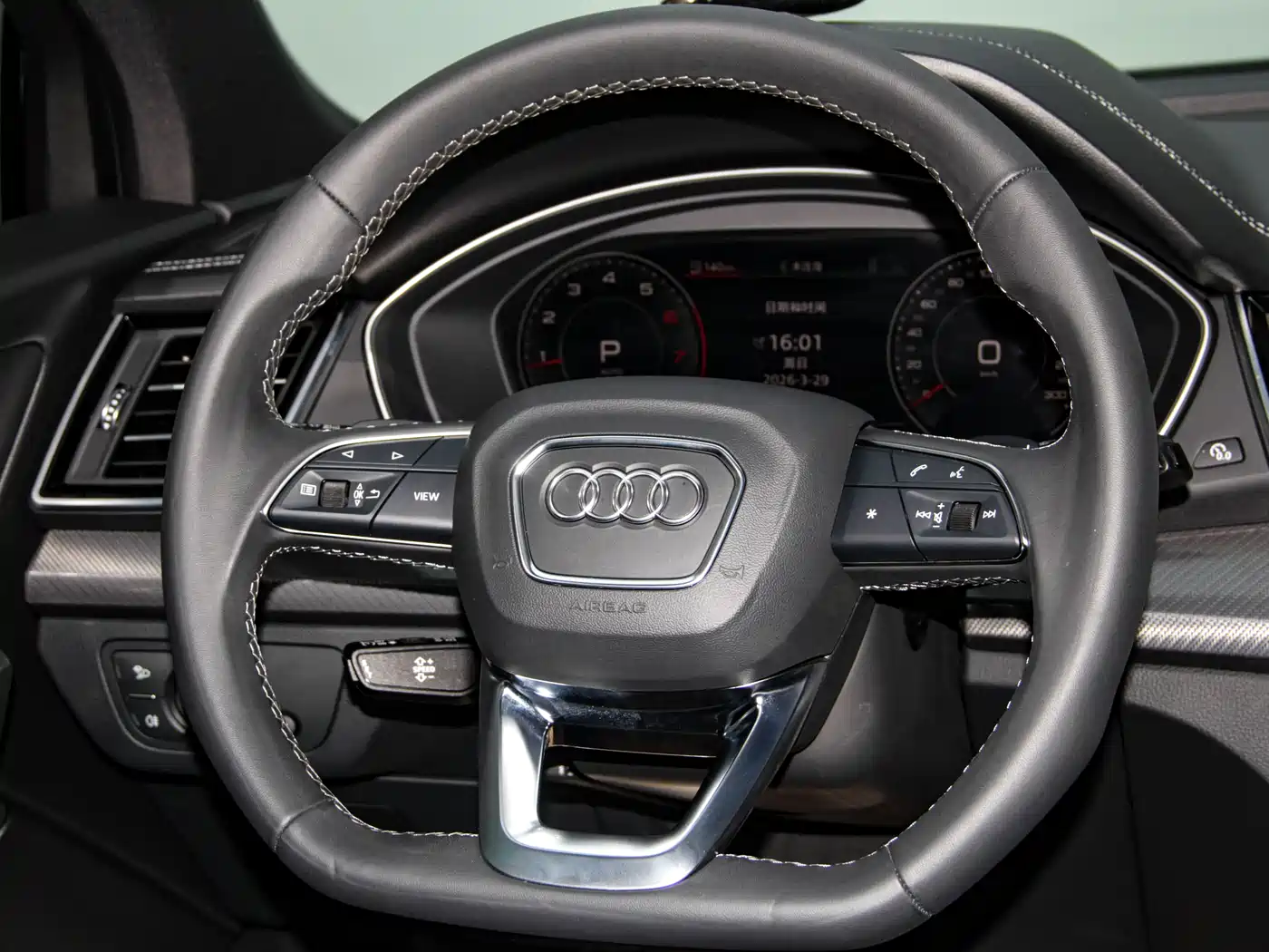 Audi Q5L 2024 Model 40 TFSI Luxury Dynamic фото 11