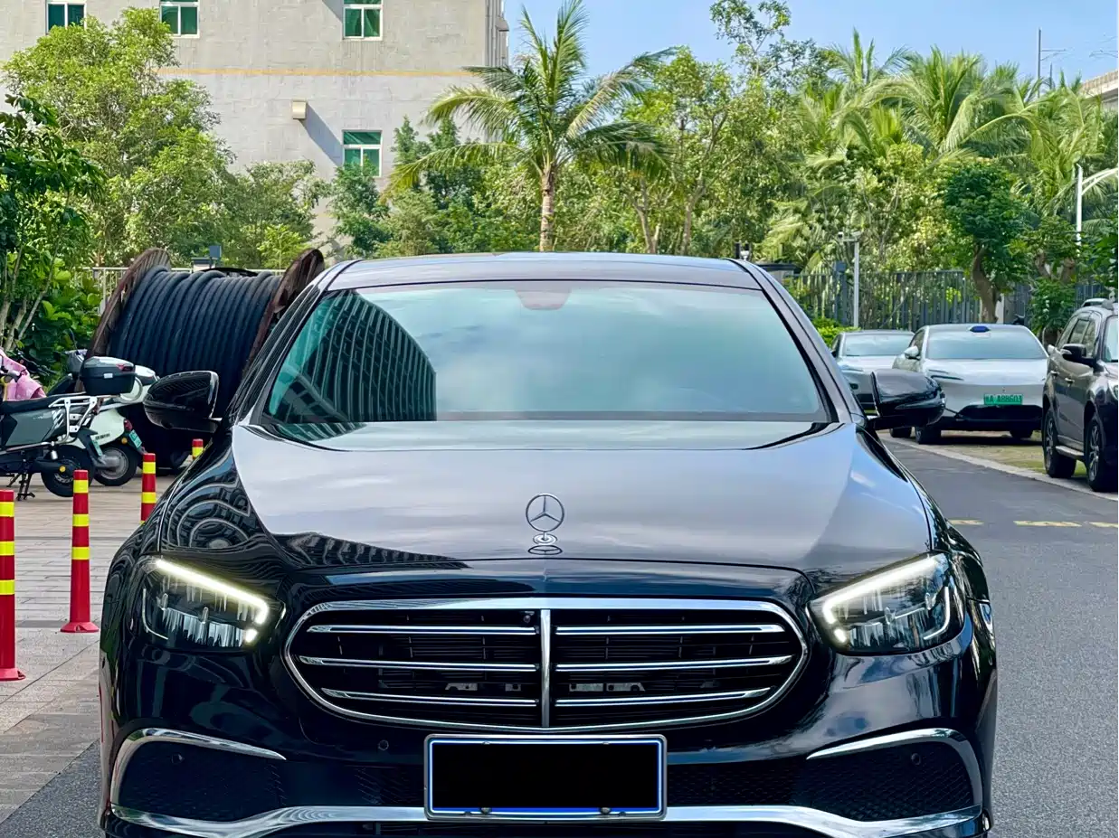 MERCEDES-BENZ E CLASS