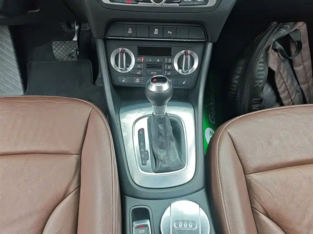 Audi Q3 2015 35 TFSI Comfort фото 14