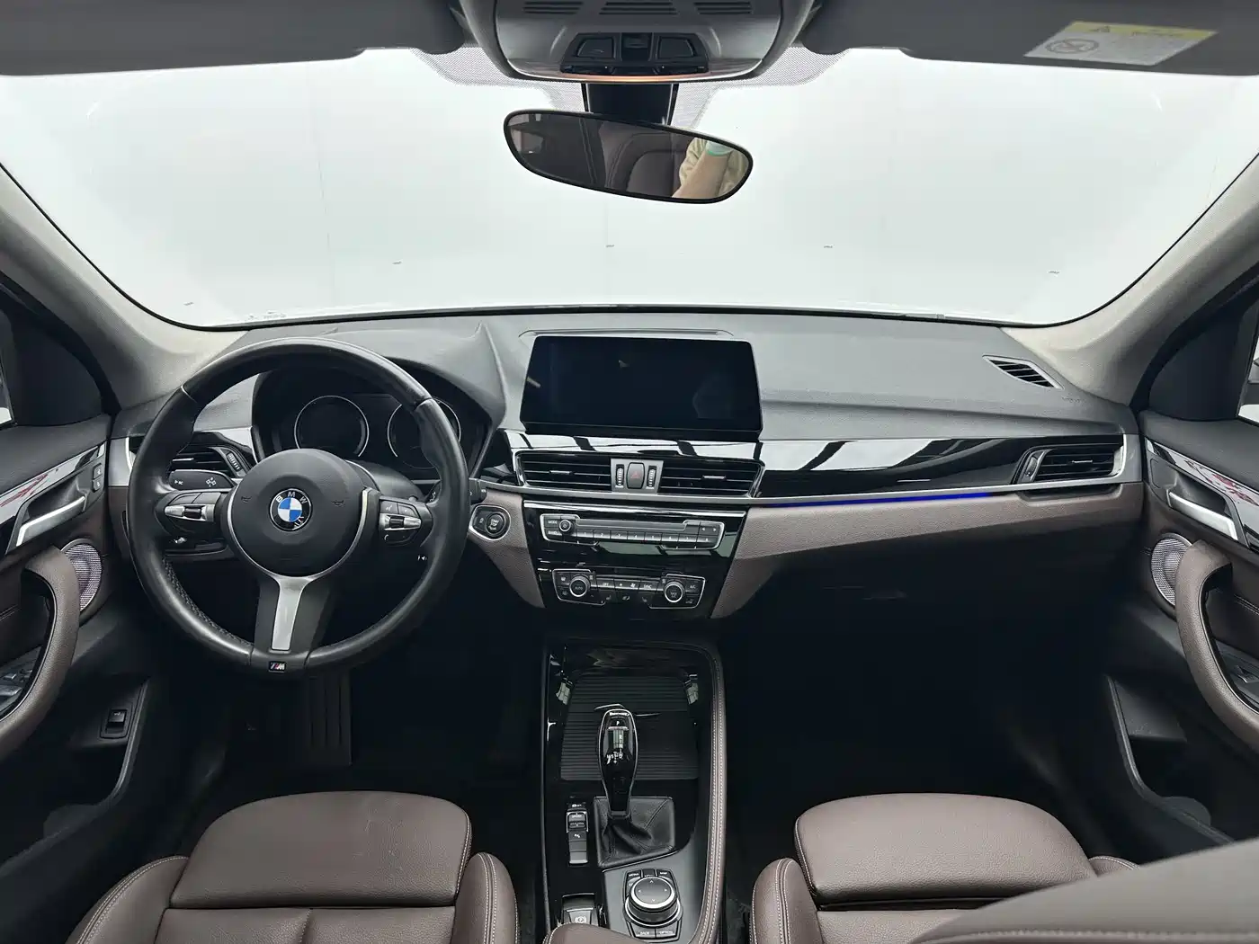 BMW X1 2022 sDrive20Li Premium фото 7