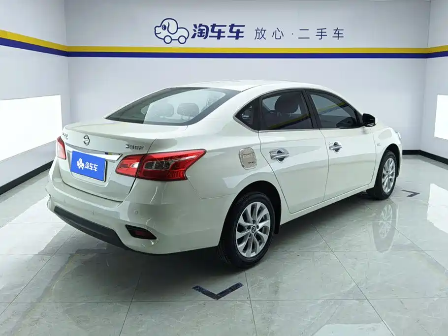 Фото 3 - Nissan Sylphy