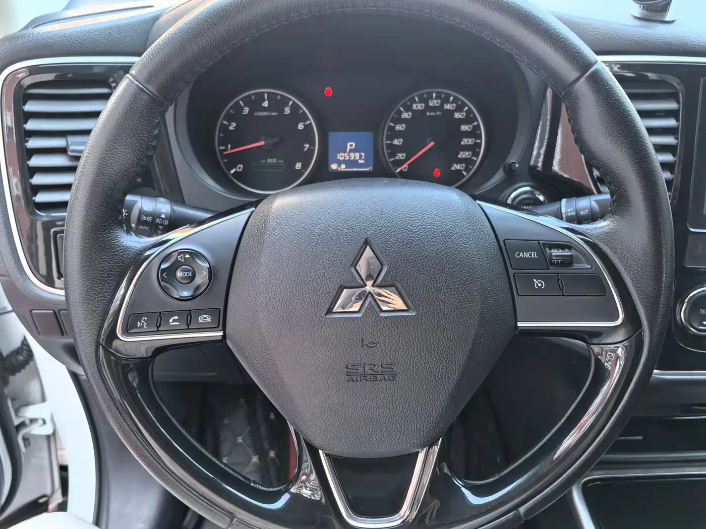 Mitsubishi Outlander 2017 2.0L 2WD Glory 5-seater фото 13