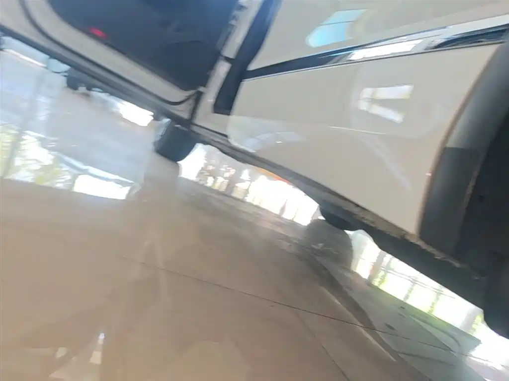 Фото 22 - Volkswagen Tiguan L PHEV