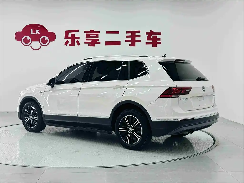 Volkswagen Tiguan L 2019 330TSI Automatic 2WD Panorama Comfort Edition China VI фото 3